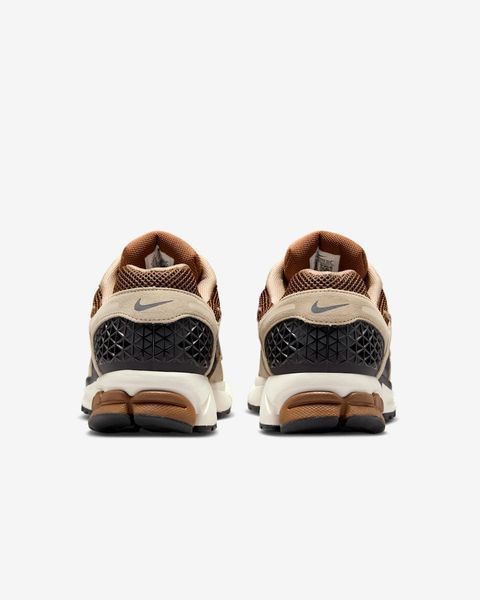 Оригінальні чоловічі кросівки Nike Zoom Vomero 5 "Light British Tan/British Khaki/Linen/Dark Smoke Grey" (HF1553-202) HF1553-202 фото
