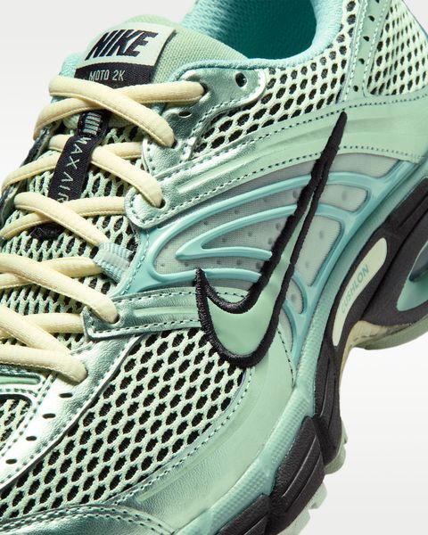 Оригінальні кросівки Nike Air Max Moto 2K "Mineral/Light Silver/Black" (HQ2056-301) HQ2056-301 фото