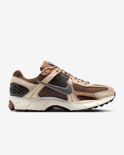 Оригінальні чоловічі кросівки Nike Zoom Vomero 5 "Light British Tan/British Khaki/Linen/Dark Smoke Grey" (HF1553-202) HF1553-202 фото