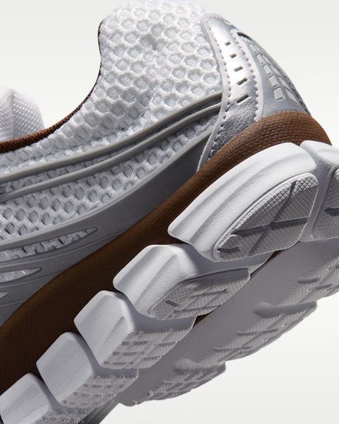 Оригінальні жіночі кросівки Nike Zoom Skylon 11 "White/Metallic Silver/Cacao Wow" (IU7360-102) IU7360-102 фото