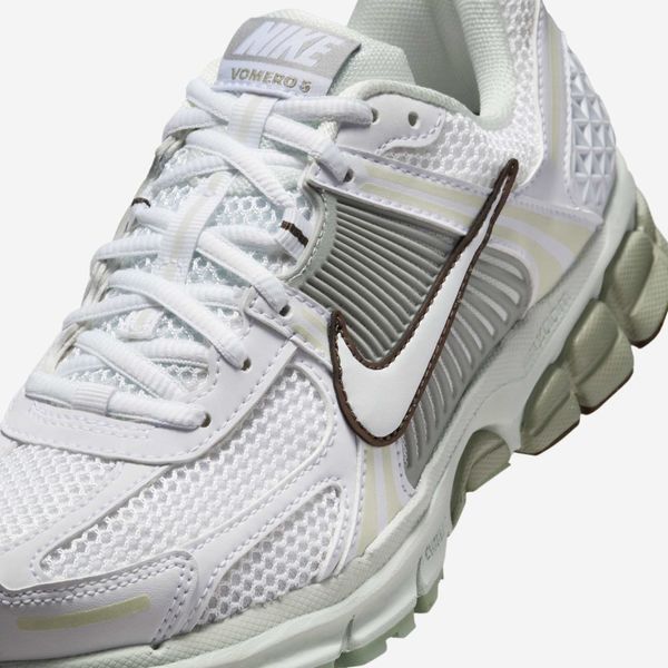 Оригінальні жіночі кросівки Nike Wmns Zoom Vomero 5 "White/ Summit White-Lt Smoke Grey" (FJ2028-103) FJ2028-103 фото