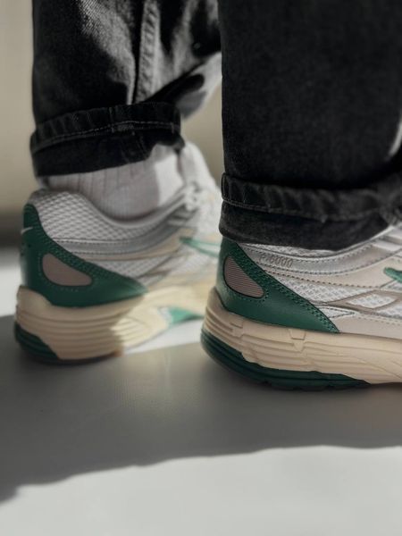 Оригінальні чоловічі кросівки Nike P-6000 Premium "Light Bone White/Metallic Silver/Bicoastal College Grey/Pale Ivory" (HF4308-072) HF4308-072 фото