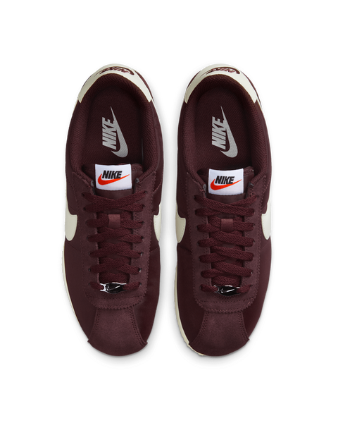 Оригінальні кросівки Nike Wmns Cortez Textile "Burgundy Crush/Sail" (DZ2795-605) DZ2795-605 фото