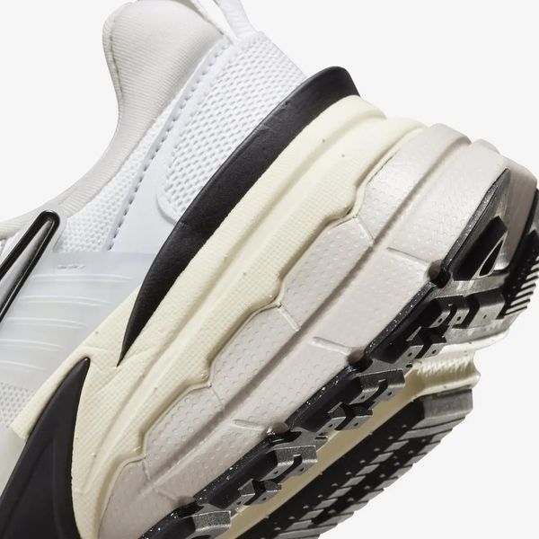 Оригінальні жіночі кросівки Nike Wmns V2K Run "Pure Platinum/Light Iron Ore" (FD0736-100) FD0736-100 фото