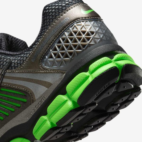 Оригинальные мужские кроссовки Nike Zoom Vomero 5 "Metallic Pewter/Flat Pewter/Black/Green Strike" (IB2988-001) IB2988-001 фото