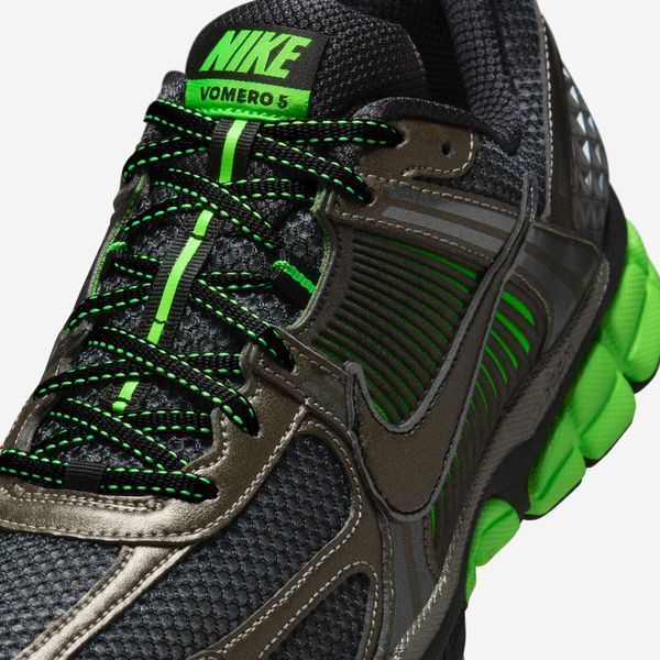 Оригинальные мужские кроссовки Nike Zoom Vomero 5 "Metallic Pewter/Flat Pewter/Black/Green Strike" (IB2988-001) IB2988-001 фото