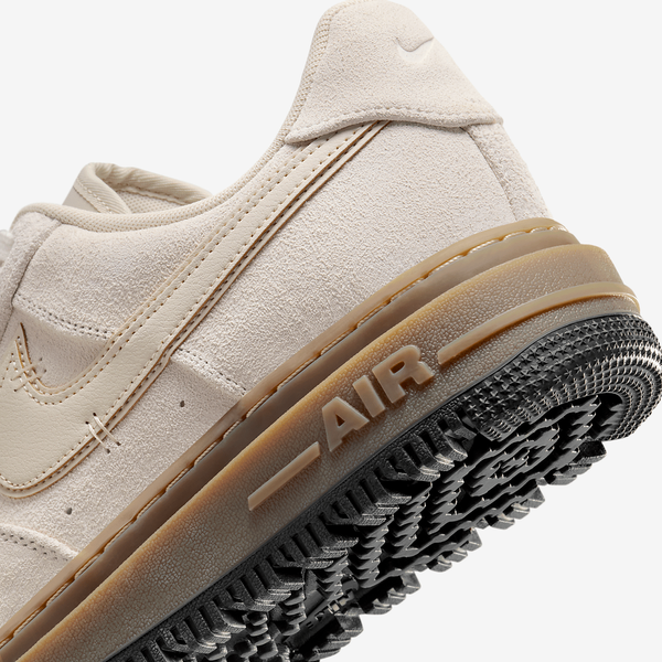 Оригінальні чоловічі кросівки Nike Air Force 1 Luxe "Light Orewood Brown Gum Dark Brown" (HV2531-100) HV2531-100 фото