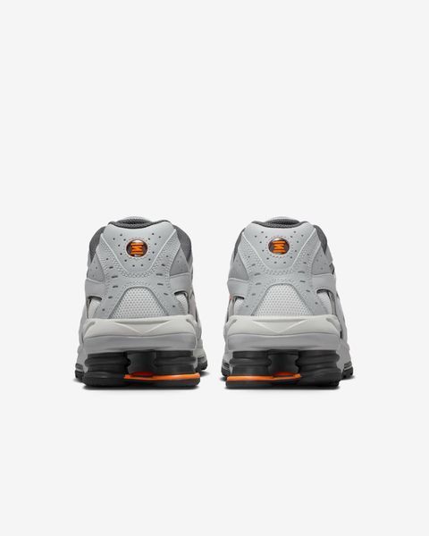 Оригинальные мужские кроссовки Nike Shox Ride 2 "Photon Dust/Light Smoke Grey/Medium Ash/Total Orange" (IO4296-004) IO4296-004 фото