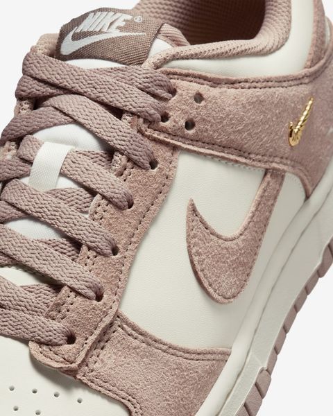 Оригинальные кроссовки Nike Wmns Dunk Low "Sail/Metallic Gold/Malt" (IB4417-105) IB4417-105 фото