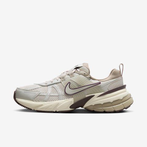 Оригінальні жіночі кросівки Nike Wmns V2K Run "Light Orewood Brown / Khaki / Earth" (FD0736-103) FD0736-103 фото