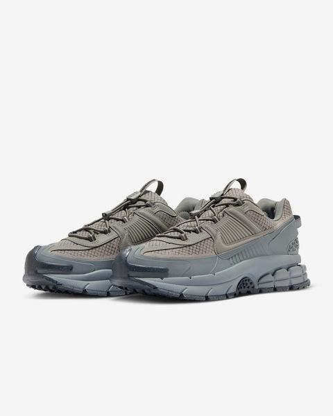 Оригінальні чоловічі кросівки Nike Zoom Vomero Roam "Metallic Pewter/Cool Grey/Anthracite/Metallic Pewter" (HV6901-001) HV6901-001 фото