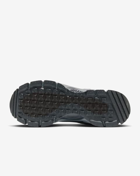 Оригінальні чоловічі кросівки Nike Zoom Vomero Roam "Metallic Pewter/Cool Grey/Anthracite/Metallic Pewter" (HV6901-001) HV6901-001 фото