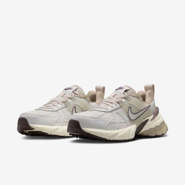 Оригінальні жіночі кросівки Nike Wmns V2K Run "Light Orewood Brown / Khaki / Earth" (FD0736-103) FD0736-103 фото