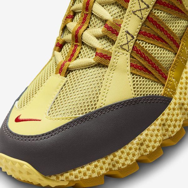 Оригінальні чоловічі кросівки Nike Air Humara QS "Buff gold / Bronzine" (FJ7098-701) FJ7098-701 фото