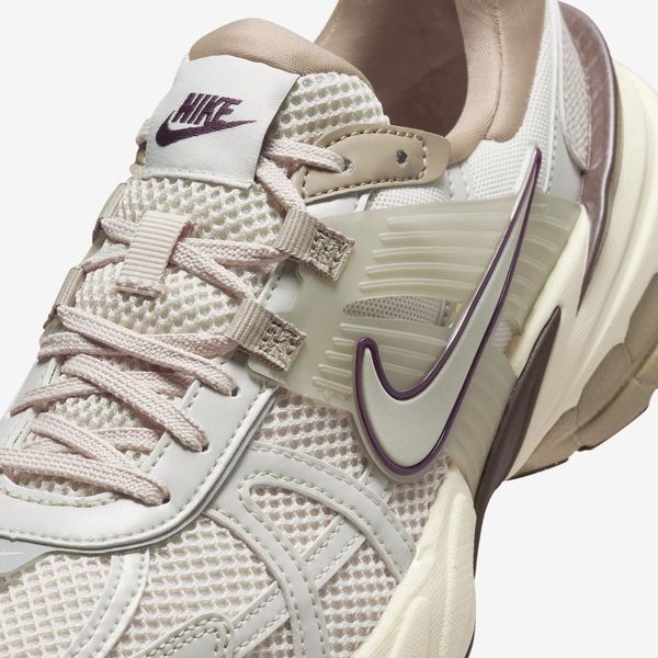 Оригінальні жіночі кросівки Nike Wmns V2K Run "Light Orewood Brown / Khaki / Earth" (FD0736-103) FD0736-103 фото