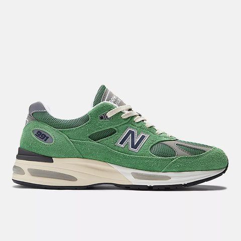Оригінальні кросівки New Balance 991v2 Made in UK "Mineral Green/Comfrey/Moon Mist" (U991GV2) U991GV2 фото