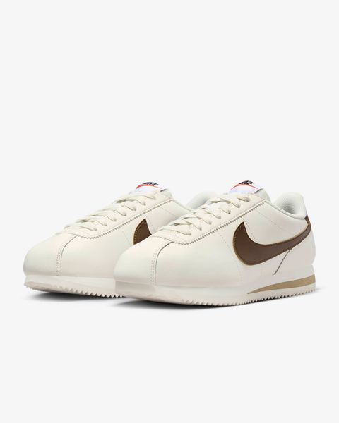 Оригінальні жіночі кросівки Nike Wmns Cortez Leather "Sail/Khaki/White/Cacao Wow" (DN1791-104) DN1791-104 фото