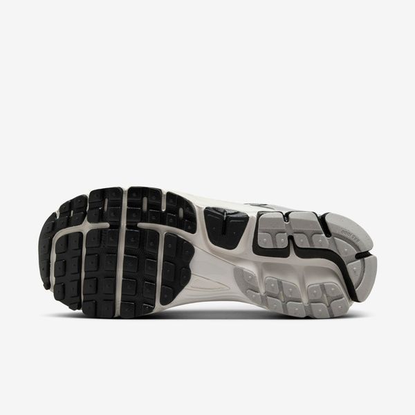 Оригінальні кросівки Nike Zoom Vomero 5 " Photon Dust/Phantom/Metallic Silver" (HQ1182-001) HQ1182-001 фото