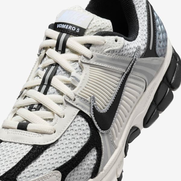 Оригінальні кросівки Nike Zoom Vomero 5 " Photon Dust/Phantom/Metallic Silver" (HQ1182-001) HQ1182-001 фото
