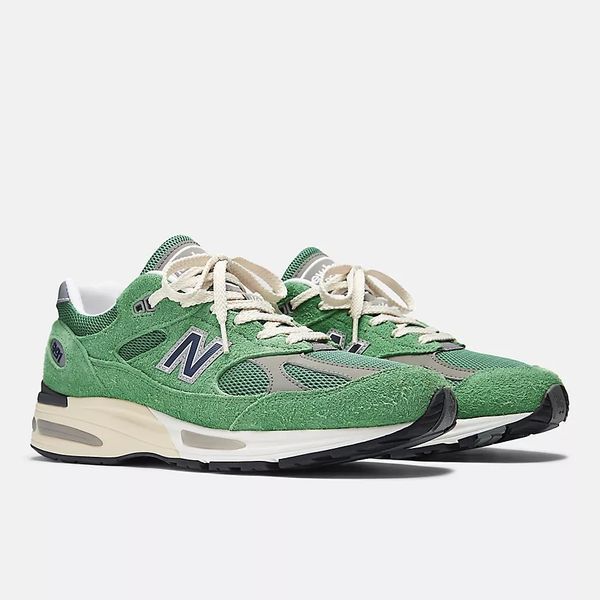Оригінальні кросівки New Balance 991v2 Made in UK "Mineral Green/Comfrey/Moon Mist" (U991GV2) U991GV2 фото