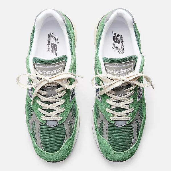 Оригінальні кросівки New Balance 991v2 Made in UK "Mineral Green/Comfrey/Moon Mist" (U991GV2) U991GV2 фото