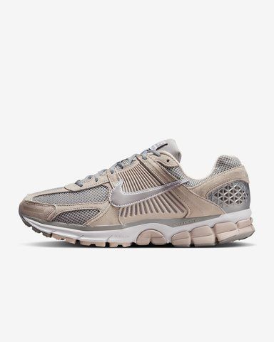 Оригинальные мужские кроссовки Nike Zoom Vomero 5 "Light Orewood Brown/White/Metallic Platinum/Light Smoke Grey" (HF1553-101) HF1553-101 фото