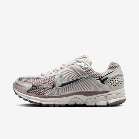 Оригінальні жіночі кросівки Nike Wmns Zoom Vomero 5 "Vast Grey / Metallic Silver" (HV6417-001) HV6417-001 фото