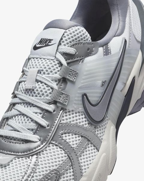 Оригінальні жіночі кросівки Nike Wmns V2K Run "Pure Platinum / Wolf Grey / Cool Grey" (FD0736-003) FD0736-003 фото