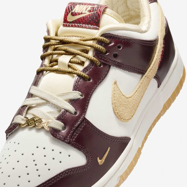 Оригинальные женские кроссовки Nike Wmns Nike Dunk Low LX "Sail/Sail/Burgundy Crush/Team Gold" (HV5991-171) HV5991-171 фото