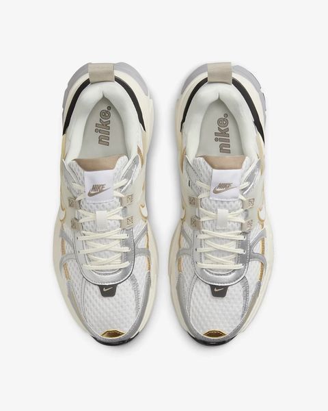Оригінальні жіночі кросівки Nike Wmns V2K Run "White / Khaki / Metallic Silver" (HJ7245-100) HJ7245-100 фото