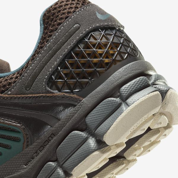 Оригинальные мужские кроссовки Nike Zoom Vomero 5 PRM "Baroque Brown / Medium Ash / Velvet Brown" (FQ8174-237) FQ8174-237 фото