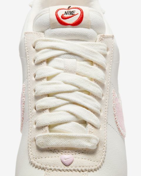Оригінальні жіночі кросівки Nike Wmns Cortez Leather Valentine's Day "Sail/College Grey/Pink Foam" (HV6012-161) HV6012-161 фото