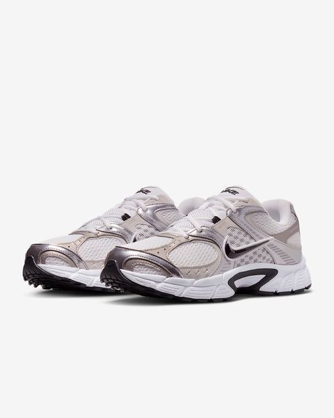 Оригінальні кросівки Nike V5 RNR "White/Vast Grey/College Grey/Black" (HJ5228-104) HJ5228-104 фото