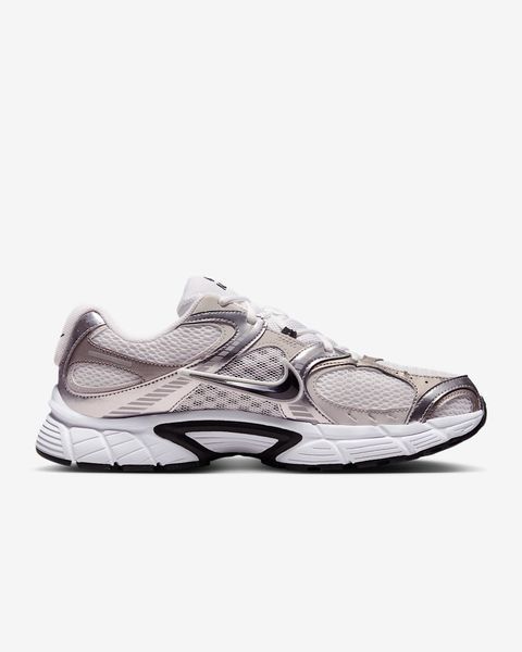 Оригінальні кросівки Nike V5 RNR "White/Vast Grey/College Grey/Black" (HJ5228-104) HJ5228-104 фото