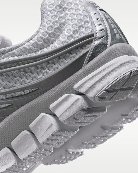 Оригінальні жіночі кросівки Nike Zoom Skylon 11 "White/Grey Fog/Metallic Silver" (IU7360-103) IU7360-103 фото