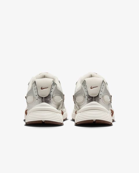 Оригінальні кросівки Nike V5 RNR "Sail/Fauna Brown/Phantom/Light Orewood Brown" (HQ7901-102) HQ7901-102 фото