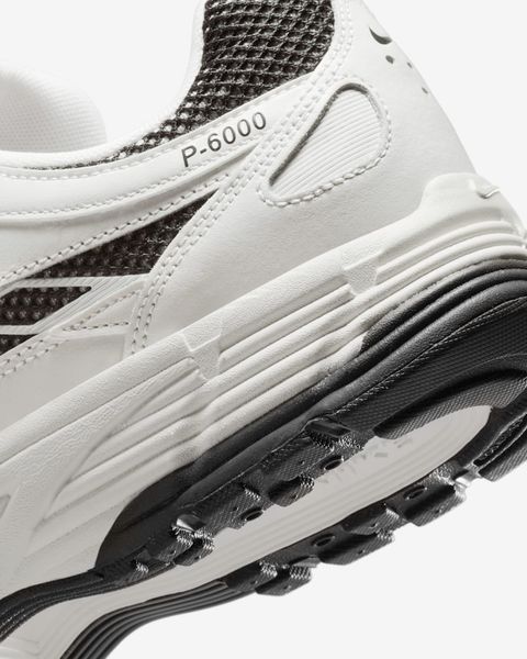 Оригінальні кросівки Nike P-6000 "Sail/Medium Ash/Phantom/Off Noir" (IO8711-101) IO8711-101 фото