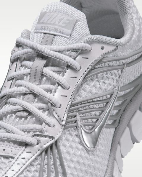 Оригінальні жіночі кросівки Nike Zoom Skylon 11 "White/Grey Fog/Metallic Silver" (IU7360-103) IU7360-103 фото