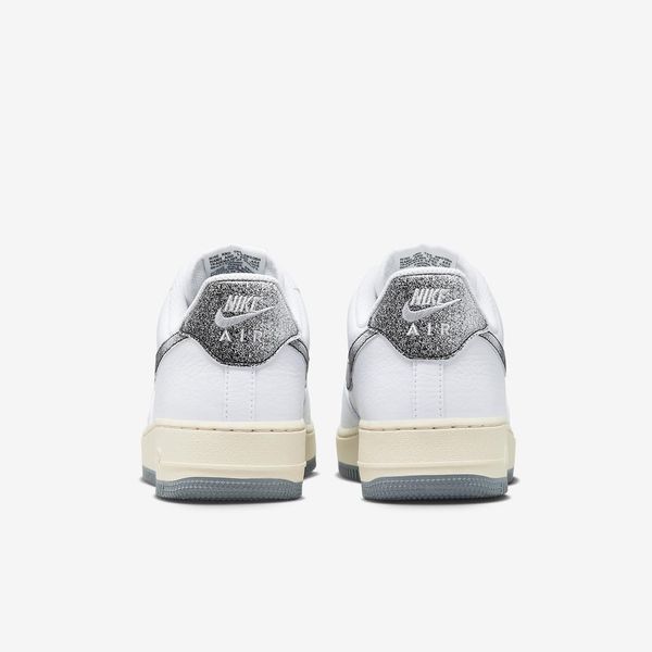 Оригінальні чоловічі кросівки Nike Air Force 1 Low '07 LX Classics "White/Smoke grey/Beach" (DV7183-100) DV7183-100 фото