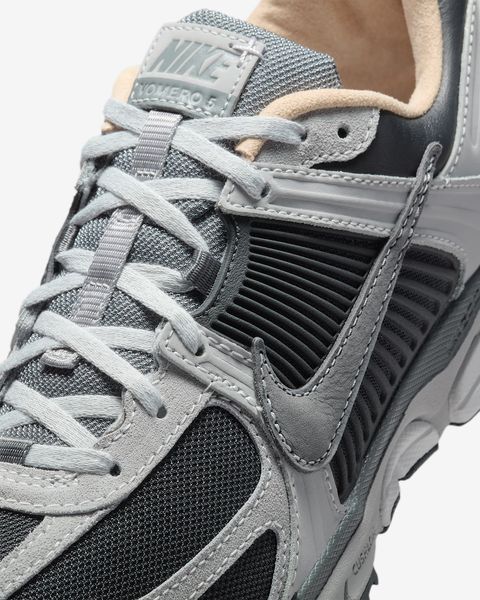 Оригинальные мужские кроссовки Nike Zoom Vomero 5 "Dark Smoke Grey/Light Smoke Grey" (HV5982-001) HV5982-001 фото