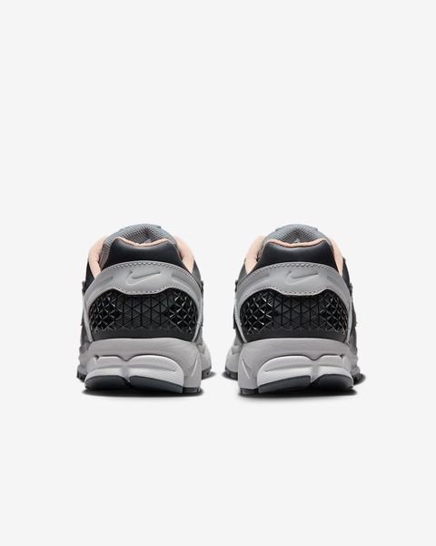Оригинальные мужские кроссовки Nike Zoom Vomero 5 "Dark Smoke Grey/Light Smoke Grey" (HV5982-001) HV5982-001 фото