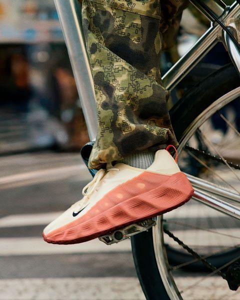 Оригинальные кроссовки Nike Ava Rover "Fossil/Cosmic Clay/Canyon Rust/Black" (DX4215-204) DX4215-204 фото