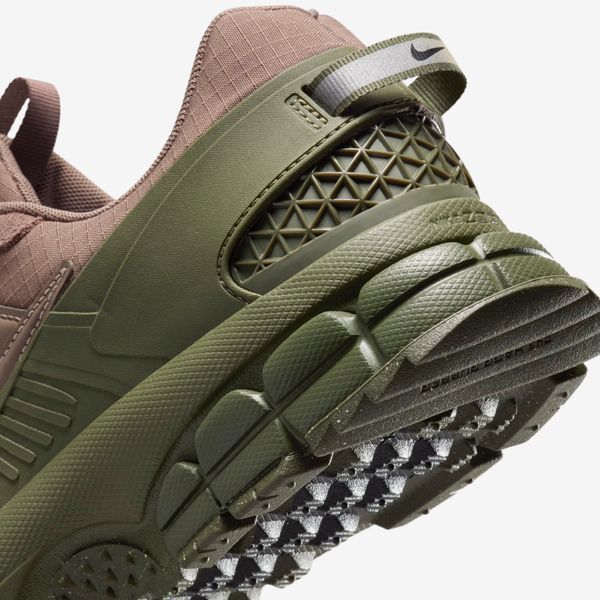 Оригінальні чоловічі кросівки Nike Zoom Vomero Roam "Mink Brown/Medium Olive/Cargo Khaki" (FV2295-201) FV2295-201 фото