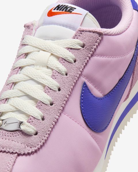 Оригинальные женские кроссовки Nike Wmns Cortez Textile "Light Arctic Pink/Sail/Paramount Blue" (DZ2795-607) DZ2795-607 фото
