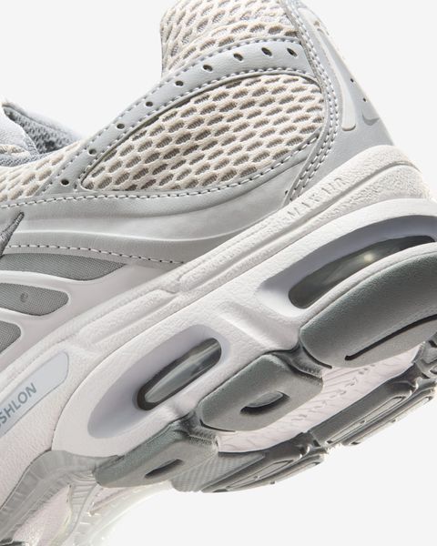 Оригінальні чоловічі кросівки Nike Air Max Moto 2k "Wolf Grey/Vast Grey/Cool Grey" (IO9279-004) IO9279-004 фото