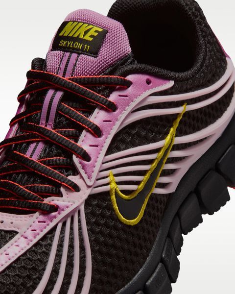 Оригінальні жіночі кросівки Nike Zoom Skylon 11 "Black/Light Magenta/Pink Foam" (IU7360-003) IU7360-003 фото