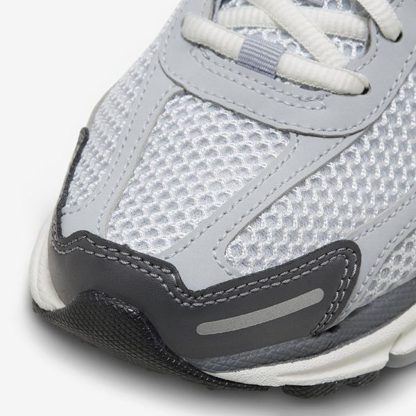 Оригинальные женские кроссовки Nike Wmns Zoom Vomero 5 "Pure Platinum / Metallic SIlver" (FD9919-001) FD9919-001 фото
