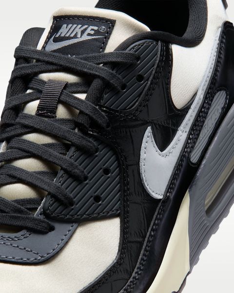 Оригінальні кросівки Nike Air Max 90 "Sail/Black/Anthracite/Light Smoke Grey" (IO4468-100) IO4468-100 фото