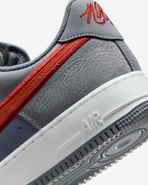 Оригинальные мужские кроссовки Nike Air Force 1 '07 LV8 "Cool Grey/Team Crimson/Summit White/Rust Factor" (IB6842-001) IB6842-001 фото