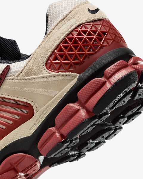 Оригінальні чоловічі кросівки Nike Zoom Vomero 5 "Desert Khaki/Light Orewood Brown/Mars Stone/Black" (HF1553-201) HF1553-201 фото